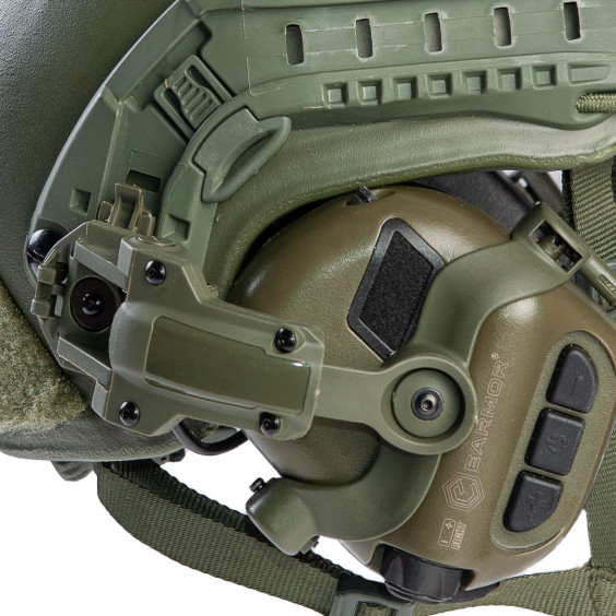 Шлем FAST. Наушниками Earmor M32H с "Чебурашками". Олива