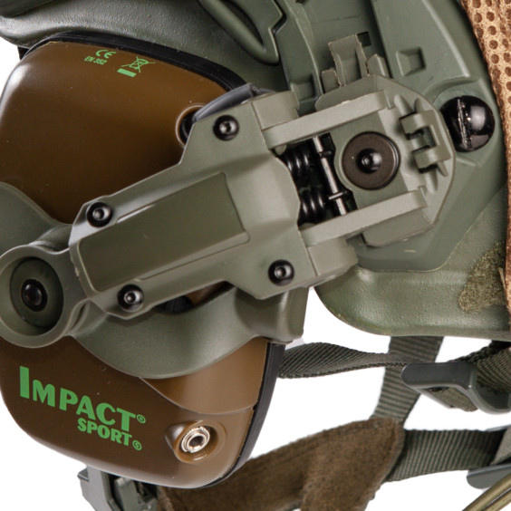 Шлем FAST в кавере с наушниками Impact Sport и креплением чебурашка