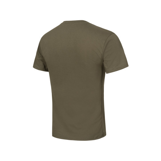 Футболка оливковая однотонная, без рисунков.